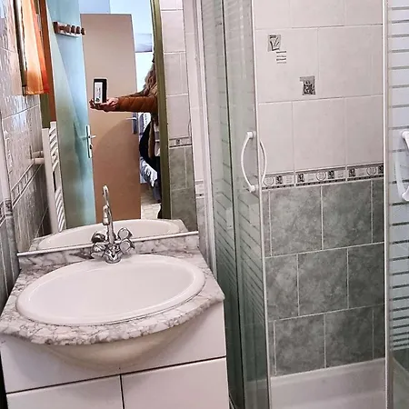 **charmant T2 4 Pers, Terrasse Jardin, Prox. Plage, Park. Privé, Quartier Pinède** - Fr-1-607-160 Appartement *