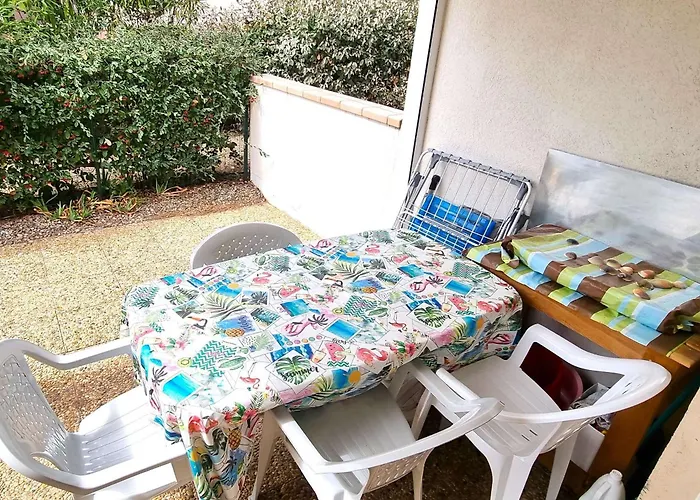 T2 Pour 4 Pers., Jardin, Parking, Proche - Fr-1-607-160 * Agde